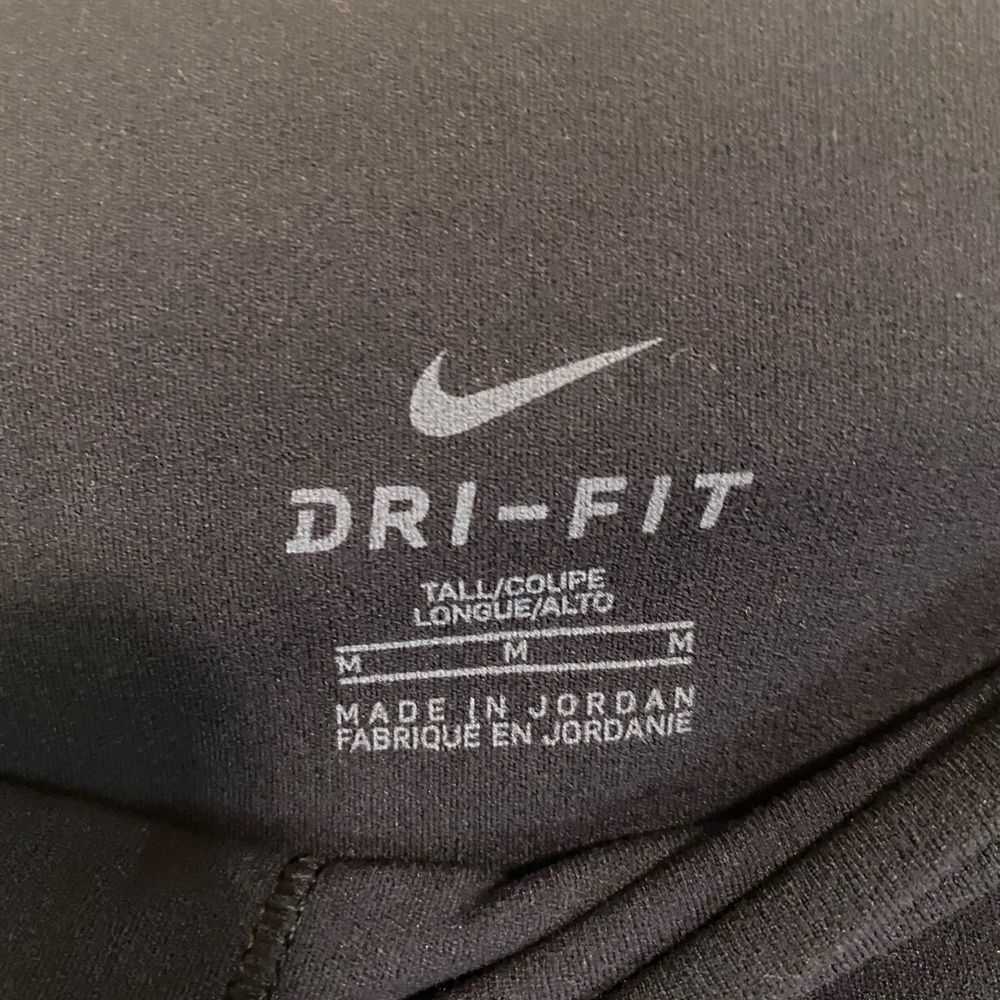 Women’s Nike Dri-Fit Leggings size Medium Tall